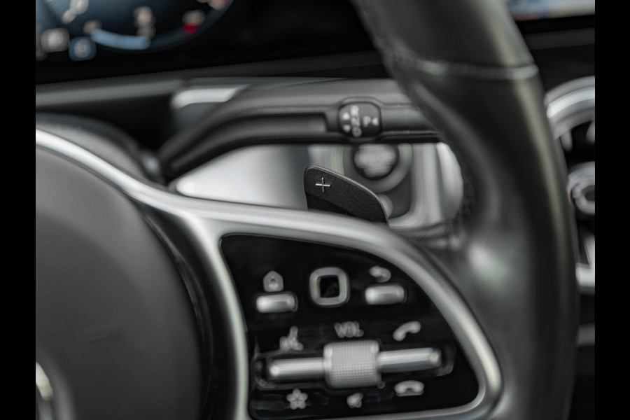 Mercedes-Benz Glb 200 - Pano - Trekhaak - Nightpakket - Camera