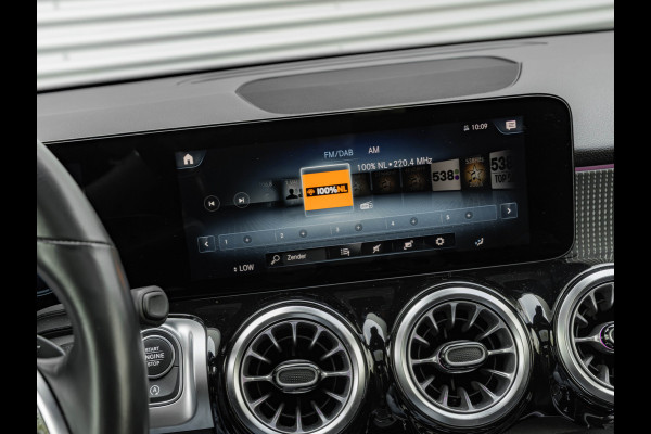 Mercedes-Benz Glb 200 - Pano - Trekhaak - Nightpakket - Camera