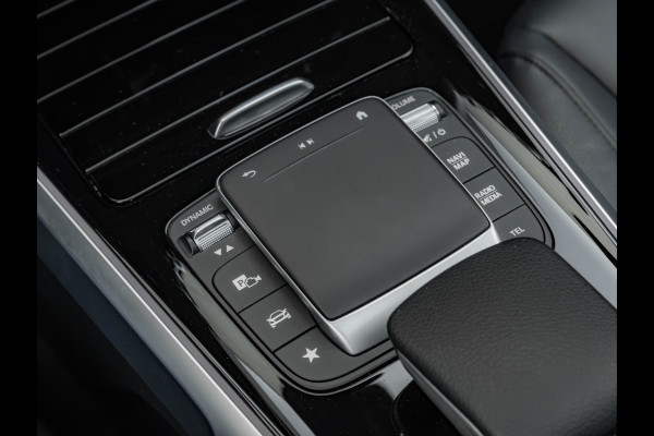 Mercedes-Benz Glb 200 - Pano - Trekhaak - Nightpakket - Camera