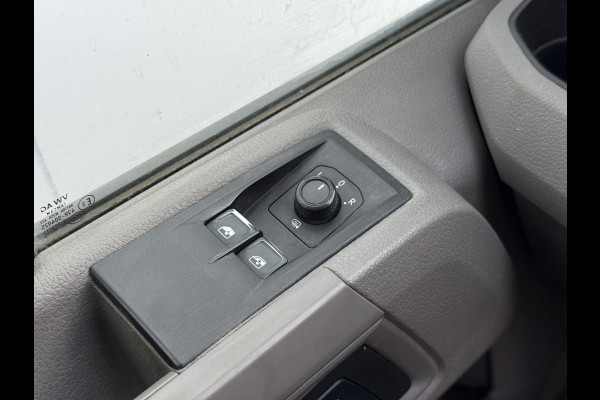 MAN TGE 3.140 2.0 TDI Automaat Open Laadbak Dubbele cabine 6-persoons Airco Trekhaak Navigatie Carplay Pritische Pickup Open Box
