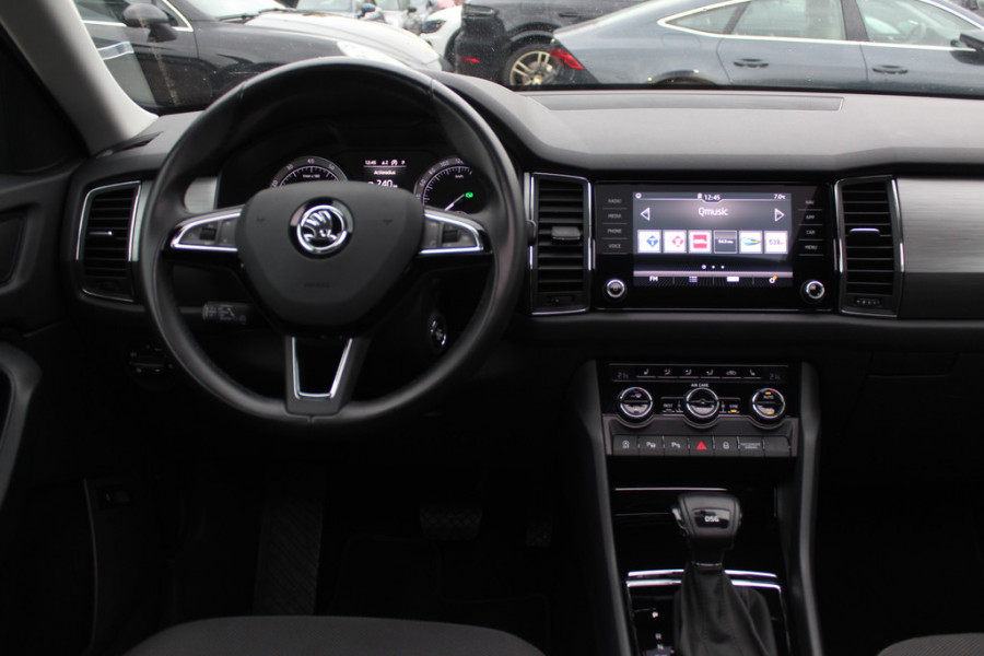 Škoda Kodiaq 1.5 TSI Business Edition / Trekhaak / Camera / Leder&Alcantara / 19'' / Keyless / Premium Audio / Dodehoek / DAB / Stoelverwarming / ACC