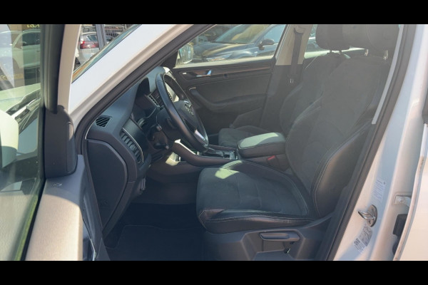 Škoda Kodiaq 1.5 TSI Business Edition / Trekhaak / Camera / Leder&Alcantara / 19'' / Keyless / Premium Audio / Dodehoek / DAB / Stoelverwarming / ACC