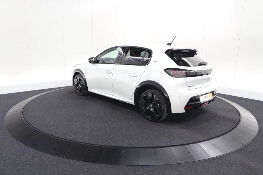 Peugeot e-208 EV GT 50 kWh | 93,7% SOH | Black Pack | Dodehoekdetectie | Camera | Apple Carplay