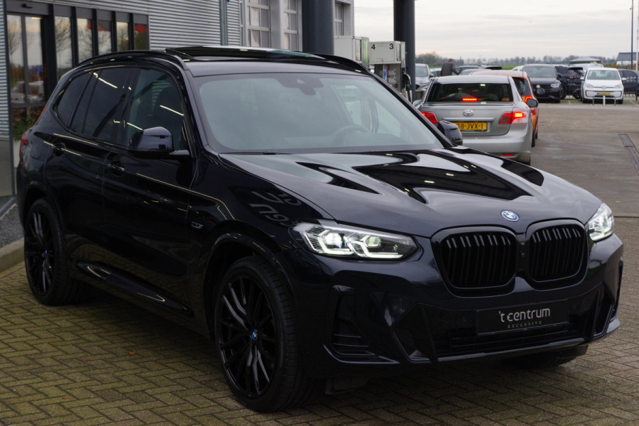 BMW X3 xDrive30e High Executive M-Sport 293 PK PHEV, Panoramadak, H/K Sound, Camera