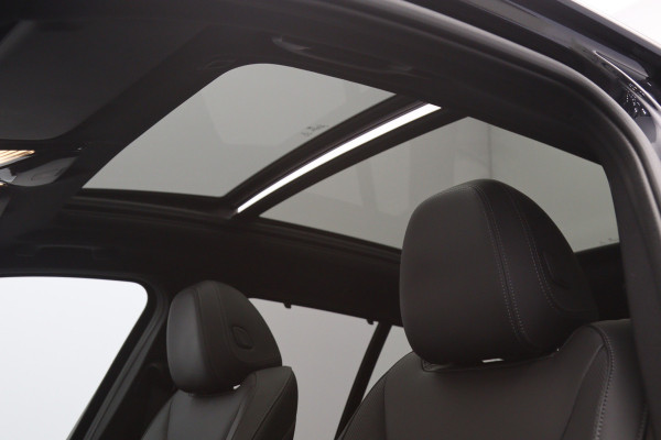 BMW X3 xDrive30e High Executive M-Sport 293 PK PHEV, Panoramadak, H/K Sound, Camera