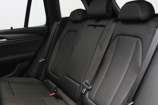 BMW X3 xDrive30e High Executive M-Sport 293 PK PHEV, Panoramadak, H/K Sound, Camera