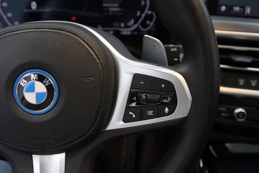 BMW X3 xDrive30e High Executive M-Sport 293 PK PHEV, Panoramadak, H/K Sound, Camera