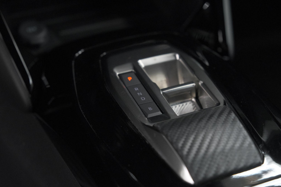Peugeot e-2008 EV Allure 54 kWh | 360 Camera | Adaptieve Cruise Control | Warmtepomp