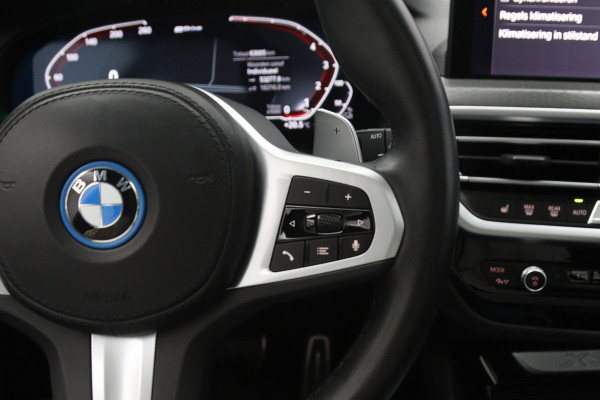 BMW X3 xDrive30e High Executive M-Sport 293 PK PHEV, Panoramadak, Memory, Camera