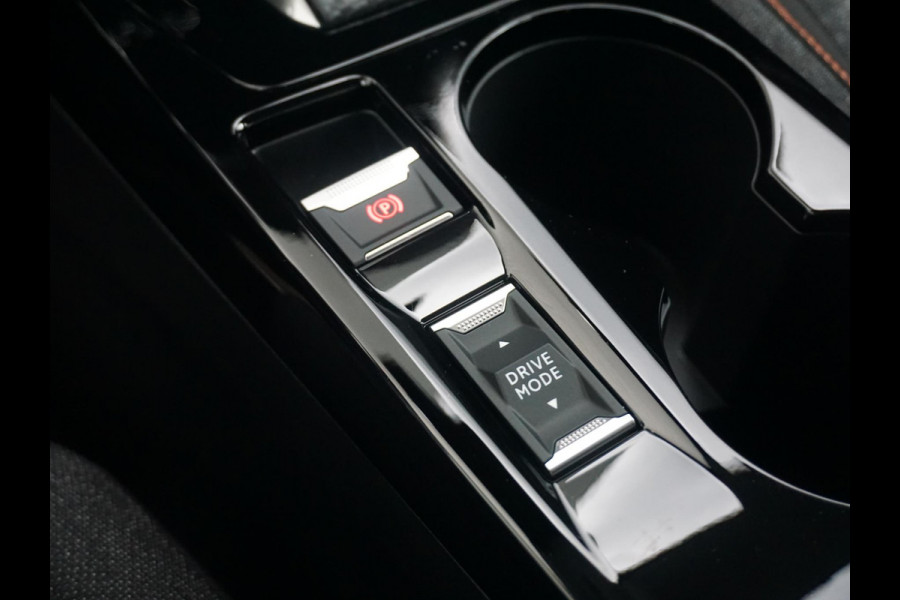 Peugeot 208 1.2 Hybrid 110 e-DCS6 Business Parkeercamera