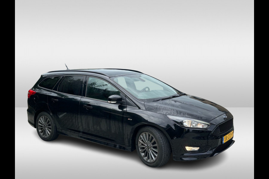 Ford FOCUS Wagon 1.5 ST-Line / Distr.riem VV / Camera / Navigatie / Parkeerhulp achter / 17'' / Cruise Control