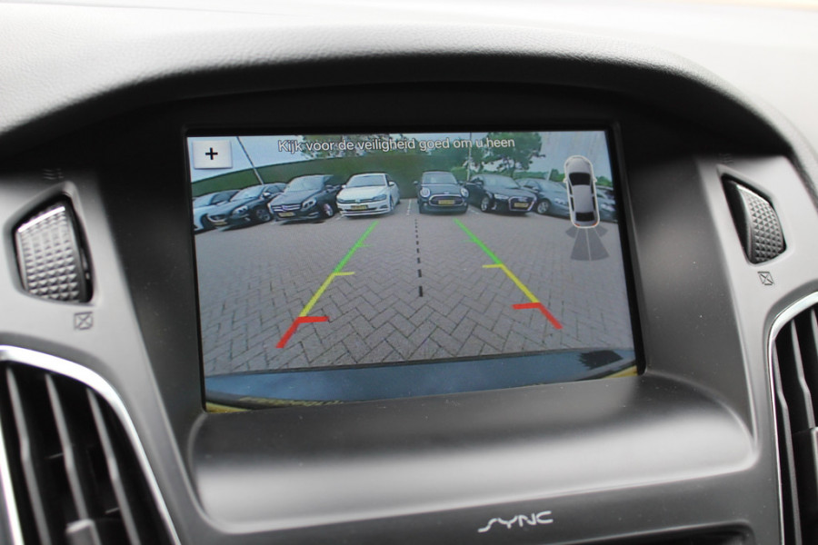 Ford FOCUS Wagon 1.5 ST-Line / Distr.riem VV / Camera / Navigatie / Parkeerhulp achter / 17'' / Cruise Control