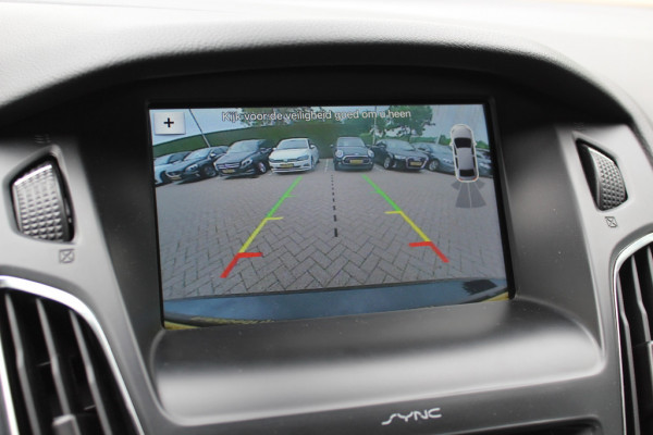 Ford FOCUS Wagon 1.5 ST-Line / Distr.riem VV / Camera / Navigatie / Parkeerhulp achter / 17'' / Cruise Control