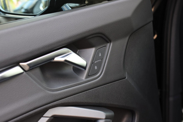 Audi Q3 40 TFSI Quattro 3X S-Line *Pano*B&O*Keyless*Camera*