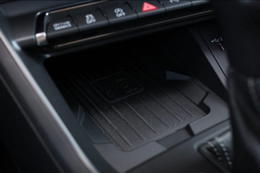 Audi Q3 40 TFSI Quattro 3X S-Line *Pano*B&O*Keyless*Camera*