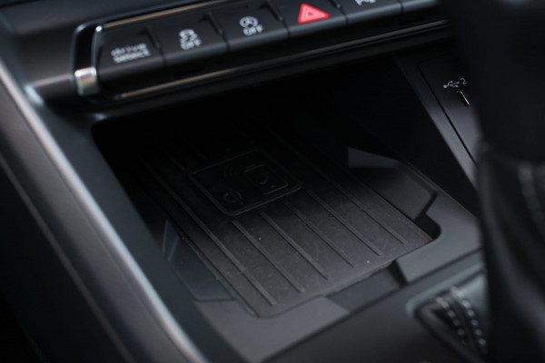 Audi Q3 40 TFSI Quattro 3X S-Line *Pano*B&O*Keyless*Camera*