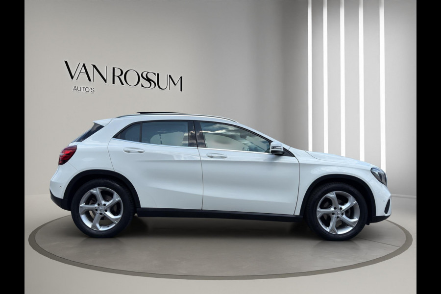 Mercedes-Benz GLA 180 Premium | Pano | Leder sportstoelen | Camera | 18" | Cruise |