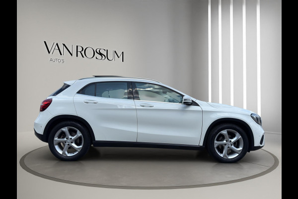 Mercedes-Benz GLA 180 Premium | Pano | Leder sportstoelen | Camera | 18" | Cruise |