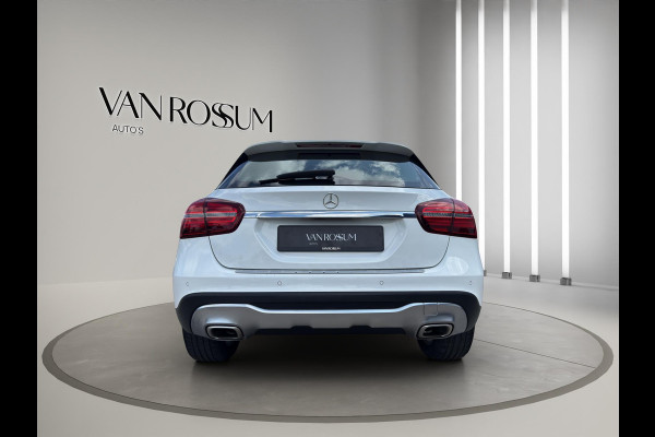Mercedes-Benz GLA 180 Premium | Pano | Leder sportstoelen | Camera | 18" | Cruise |