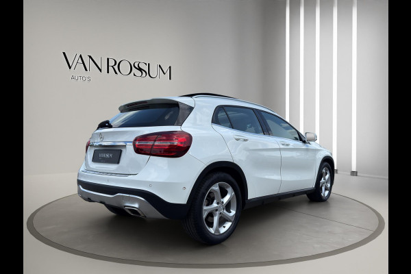 Mercedes-Benz GLA 180 Premium | Pano | Leder sportstoelen | Camera | 18" | Cruise |