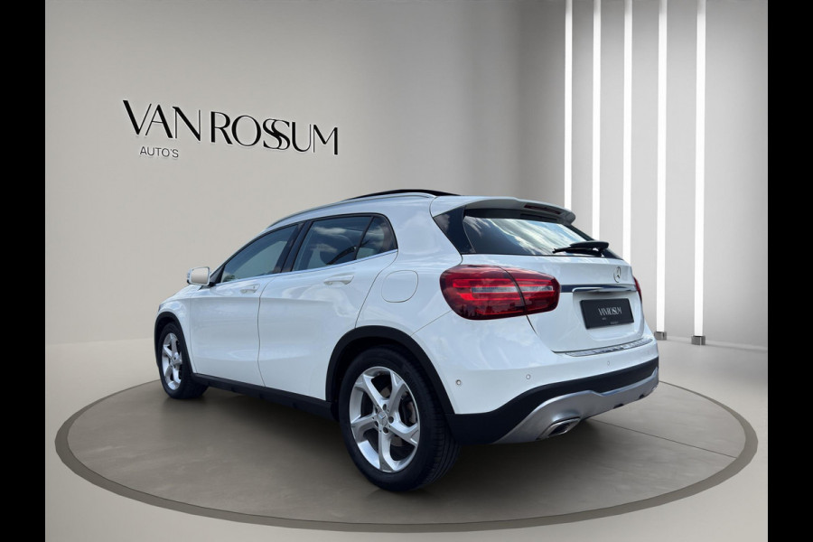 Mercedes-Benz GLA 180 Premium | Pano | Leder sportstoelen | Camera | 18" | Cruise |