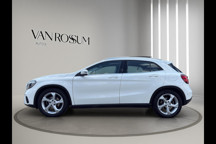 Mercedes-Benz GLA 180 Premium | Pano | Leder sportstoelen | Camera | 18" | Cruise |