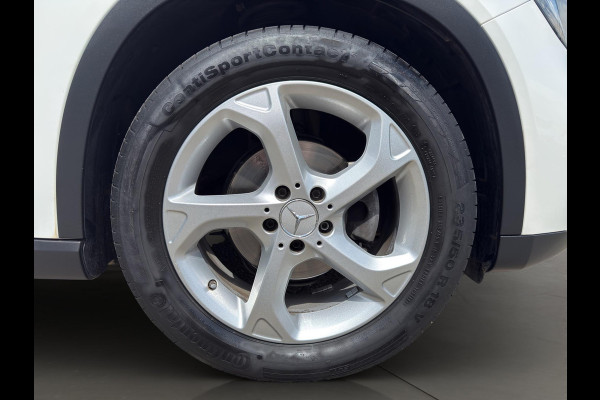 Mercedes-Benz GLA 180 Premium | Pano | Leder sportstoelen | Camera | 18" | Cruise |