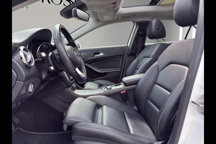 Mercedes-Benz GLA 180 Premium | Pano | Leder sportstoelen | Camera | 18" | Cruise |