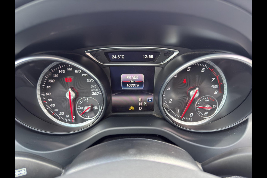 Mercedes-Benz GLA 180 Premium | Pano | Leder sportstoelen | Camera | 18" | Cruise |