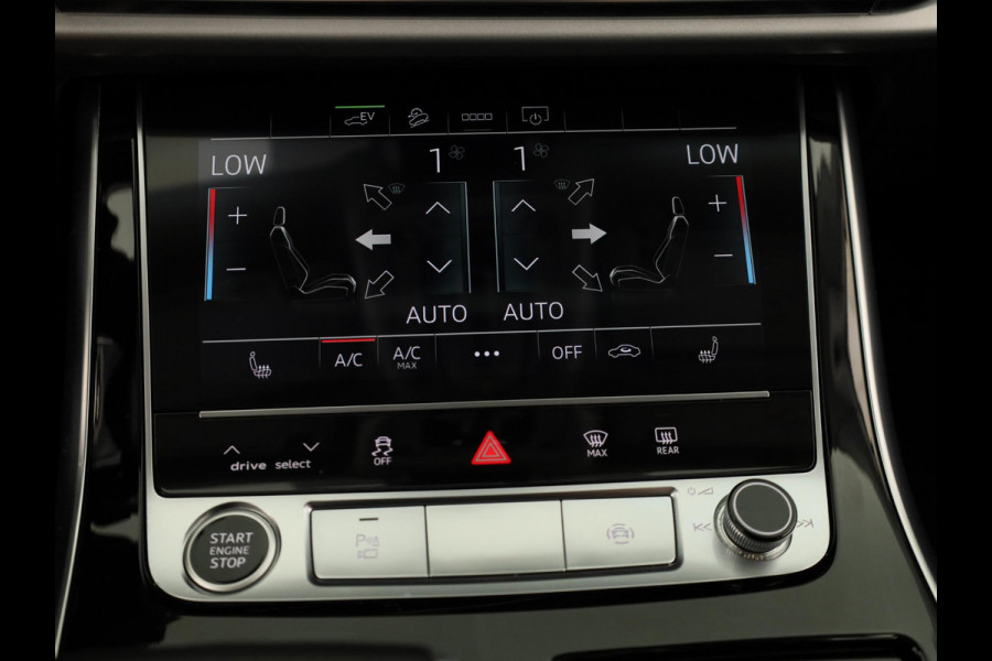 Audi Q7 55 TFSI e quattro Pro Line 340pk | Panoramadak | Parkeercamera | Lederen bekleding | Elektrisch verstelbare en verwarmbare voorstoelen |