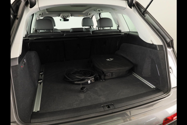 Audi Q7 55 TFSI e quattro Pro Line 340pk | Panoramadak | Parkeercamera | Lederen bekleding | Elektrisch verstelbare en verwarmbare voorstoelen |