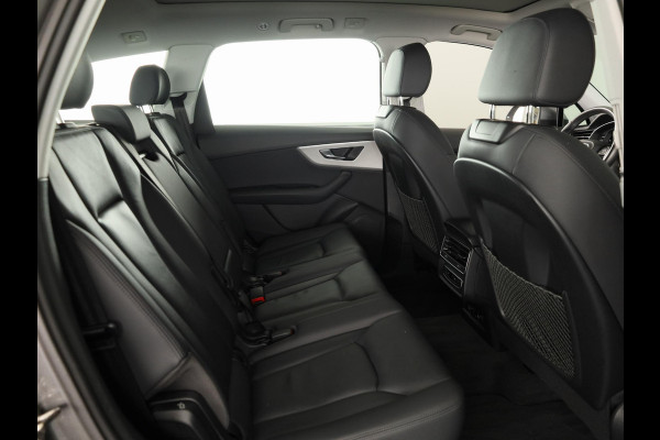 Audi Q7 55 TFSI e quattro Pro Line 340pk | Panoramadak | Parkeercamera | Lederen bekleding | Elektrisch verstelbare en verwarmbare voorstoelen |