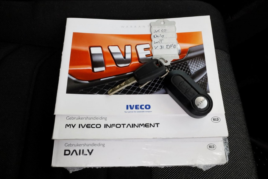 Iveco Daily 35S16 3.0 160pk HiMatic Automaat Bakwagen met laadklep en zijdeur 02-2024