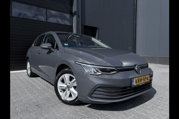 Volkswagen Golf 1.0 TSI Life|110PK|Carplay|ACC|Sfeer|1e eig|Stoel+stuur verw|Led|PDC|LMV|