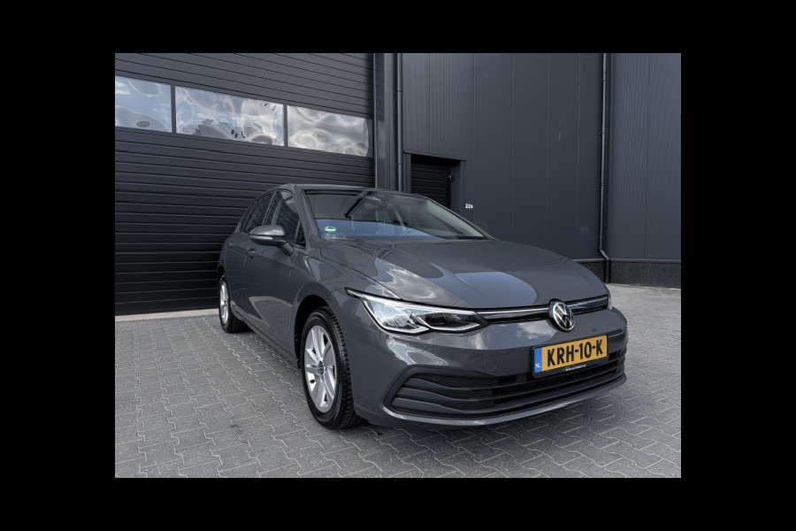 Volkswagen Golf 1.0 TSI Life|110PK|Carplay|ACC|Sfeer|1e eig|Stoel+stuur verw|Led|PDC|LMV|