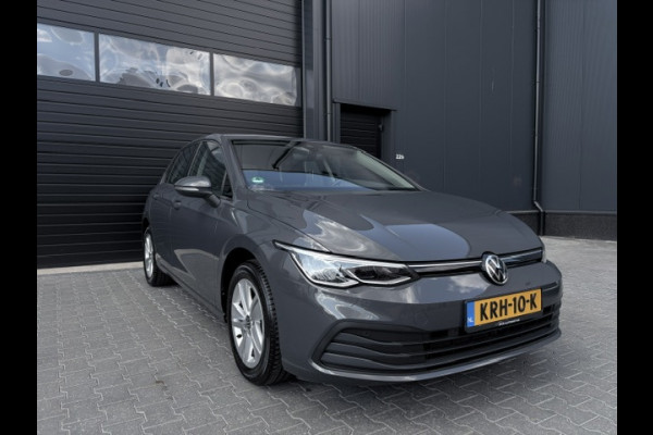 Volkswagen Golf 1.0 TSI Life|110PK|Carplay|ACC|Sfeer|1e eig|Stoel+stuur verw|Led|PDC|LMV|