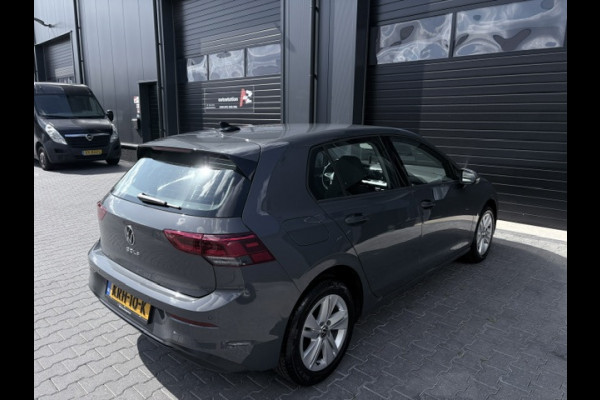 Volkswagen Golf 1.0 TSI Life|110PK|Carplay|ACC|Sfeer|1e eig|Stoel+stuur verw|Led|PDC|LMV|