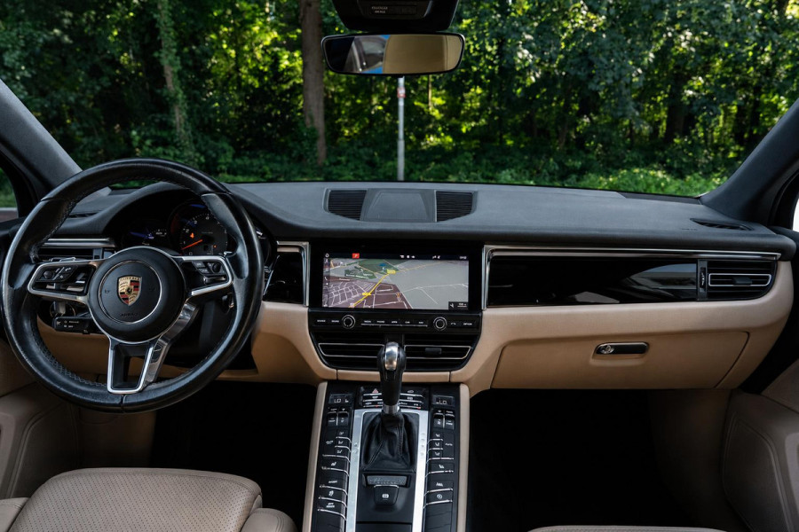 Porsche Macan 3.0 S | Panorama | Memory | Camera | 20 ''