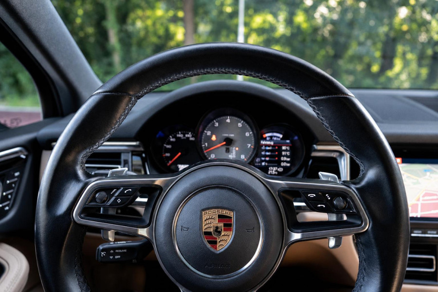 Porsche Macan 3.0 S | Panorama | Memory | Camera | 20 ''