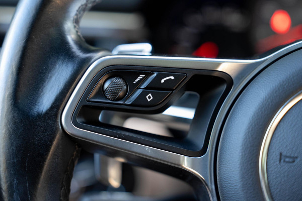 Porsche Macan 3.0 S | Panorama | Memory | Camera | 20 ''