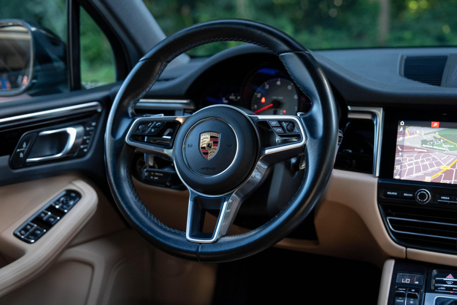 Porsche Macan 3.0 S | Panorama | Memory | Camera | 20 ''