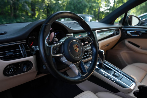 Porsche Macan 3.0 S | Panorama | Memory | Camera | 20 ''