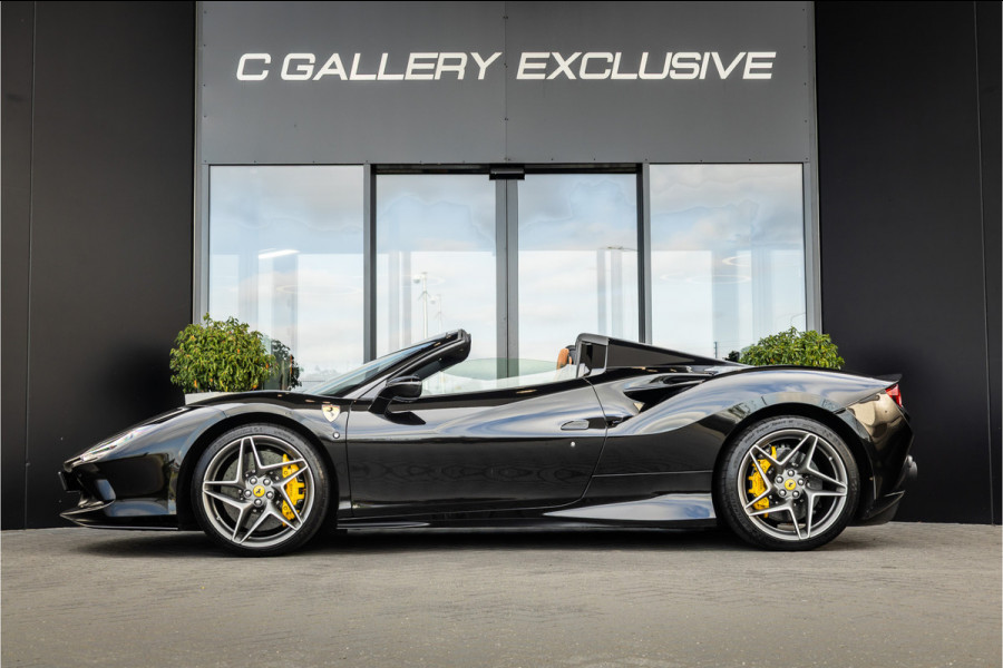 Ferrari F8 Spider 3.9 V8 HELE - Nero Daytona | Passenger Display | Lift | Alcantara
