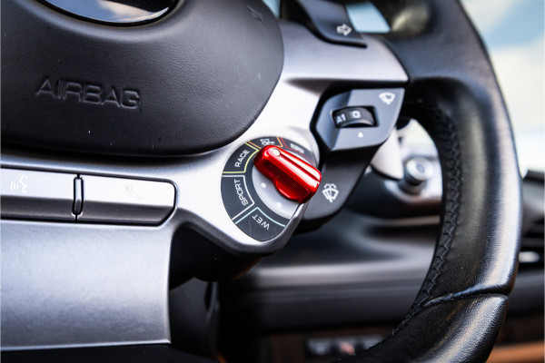 Ferrari F8 Spider 3.9 V8 HELE - Nero Daytona | Passenger Display | Lift | Alcantara