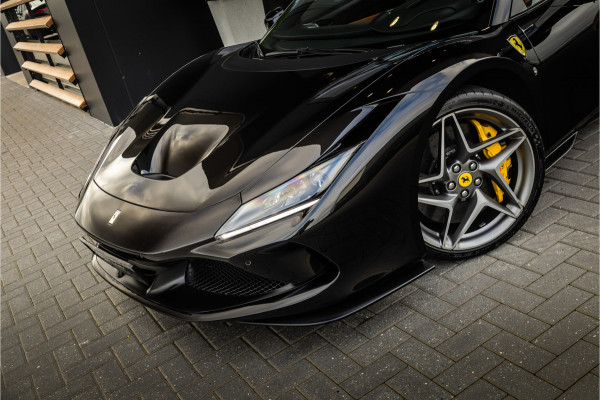 Ferrari F8 Spider 3.9 V8 HELE - Nero Daytona | Passenger Display | Lift | Alcantara