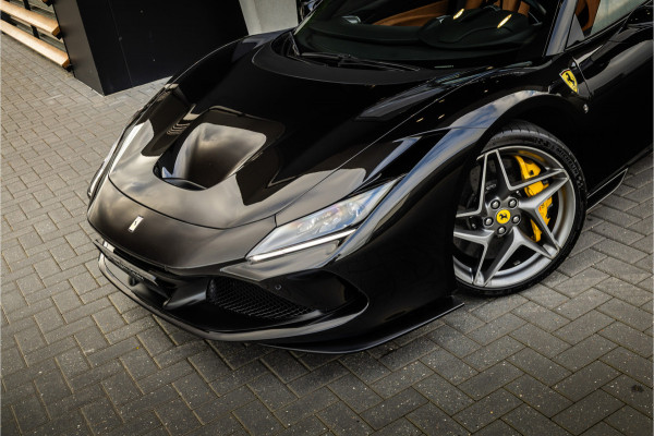 Ferrari F8 Spider 3.9 V8 HELE - Nero Daytona | Passenger Display | Lift | Alcantara