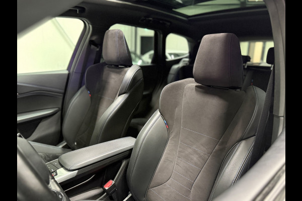 BMW X1 SDrive20i M Sport Pano Sportstoelen ACC Trekhaak Navi LED Camera Carplay