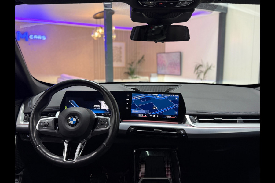 BMW X1 SDrive20i M Sport Pano Sportstoelen ACC Trekhaak Navi LED Camera Carplay