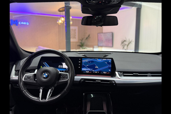 BMW X1 SDrive20i M Sport Pano Sportstoelen ACC Trekhaak Navi LED Camera Carplay