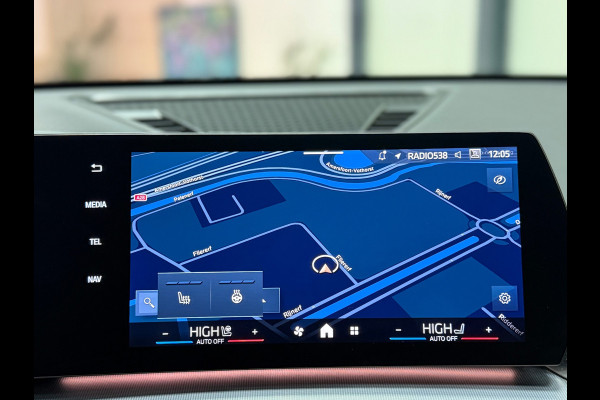 BMW X1 SDrive20i M Sport Pano Sportstoelen ACC Trekhaak Navi LED Camera Carplay